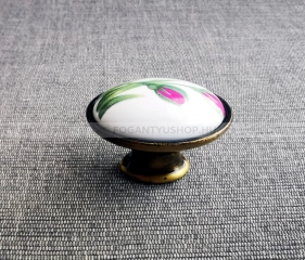 TOMURCUK Gomb fogantyú 3025 tulipános - 1 furatos - Festett fehér - Antik patina barna - Zamak fém ötvözet - Porcelán